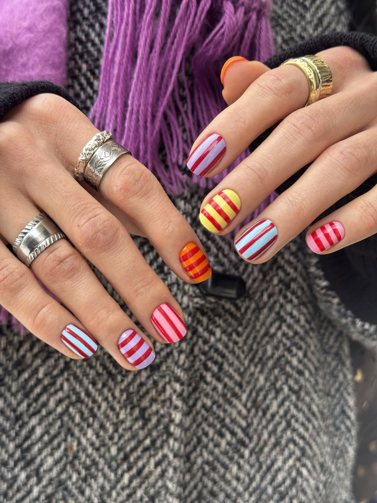 PRESS ON NAILS